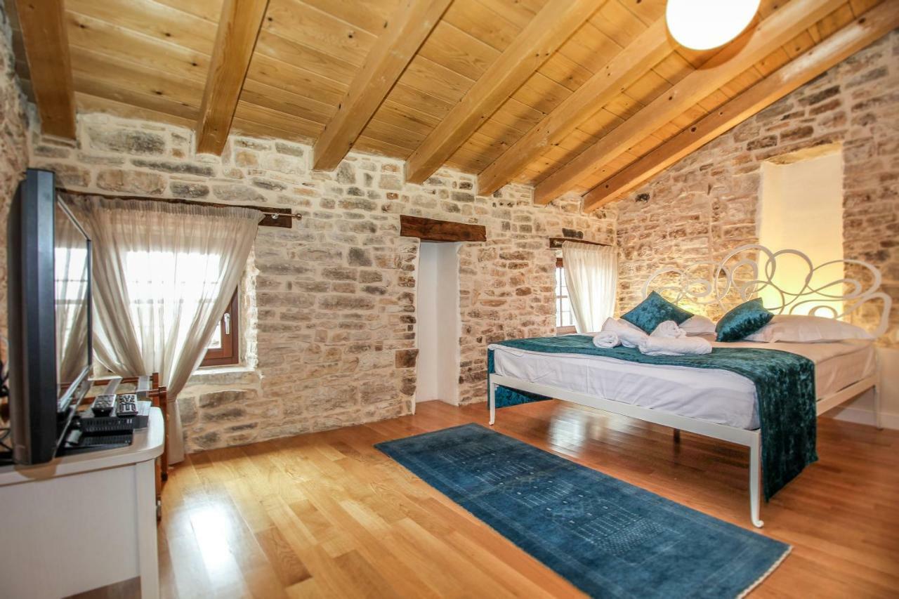 Villa Castel Bale Ngoại thất bức ảnh